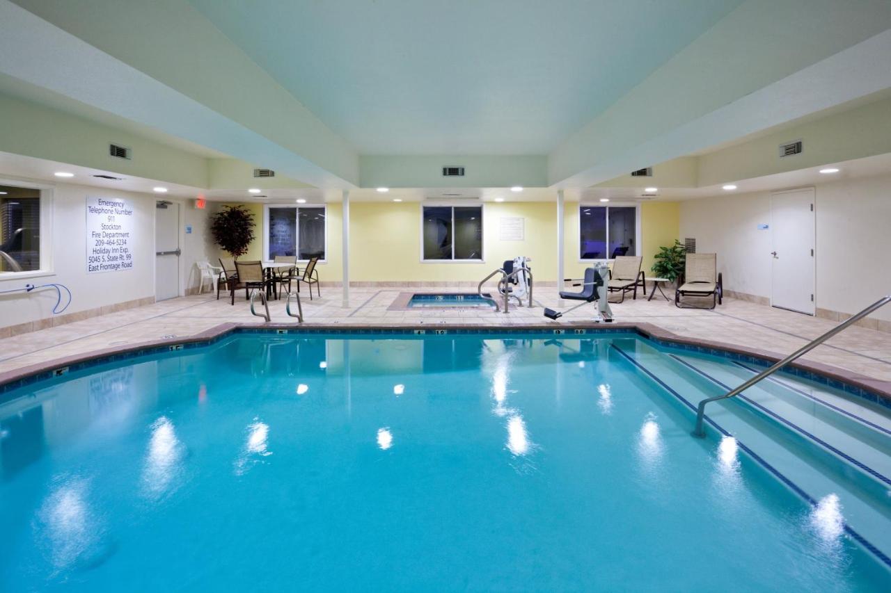 Holiday Inn Express Stockton Southeast By Ihg Ngoại thất bức ảnh