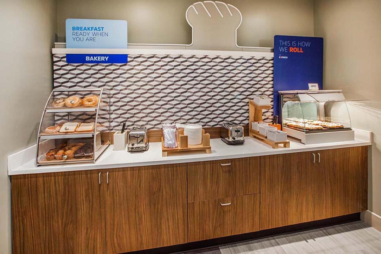 Holiday Inn Express Stockton Southeast By Ihg Ngoại thất bức ảnh